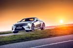 Lexus LC500h 2017 года (UK)